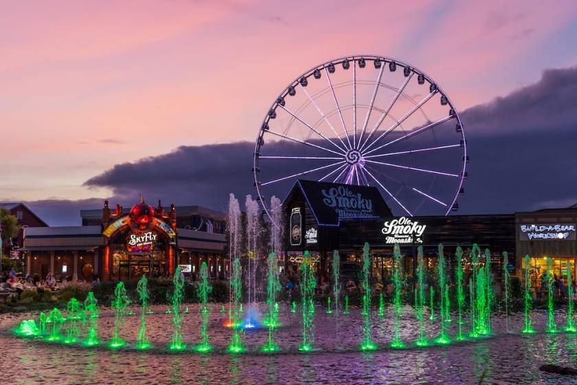 the island in pigeon forge, tn